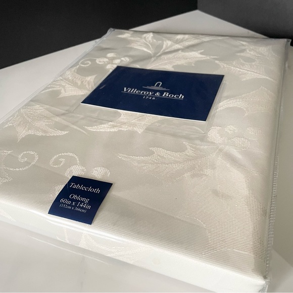 Villeroy & Boch Dining Royal Holly Oblong Tablecloth By Villeroy